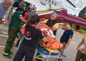 Una pareja fue alcanzada por un alud y una mujer salió gravemente herida