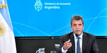 Massa ordenó investigar la ola de compras de bonos de deuda