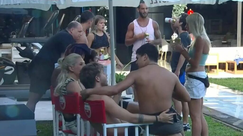 Thiago besó a Nacho en la casa de Gran Hermano y el momento dejó perplejos a todos