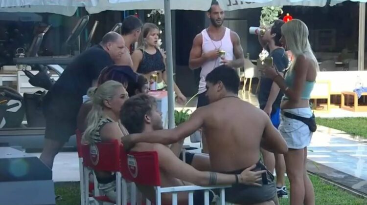 Thiago besó a Nacho en la casa de Gran Hermano y el momento dejó perplejos a todos