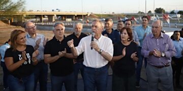 Schiaretti se mostró junto a Prunotto y Llaryora durante la inauguración de un distribuidor