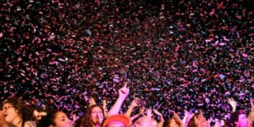 Caminata bajo la luna llena