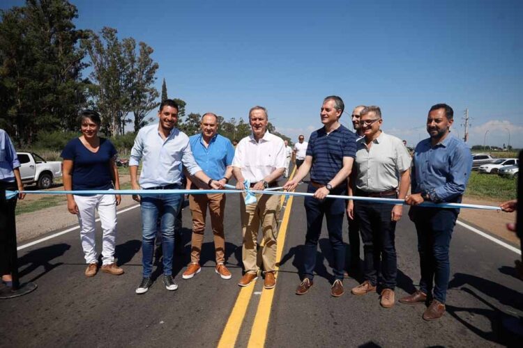 Schiaretti dijo que busca "construir una alternativa" entre quienes coincidan en "dejar de lado la grieta"
