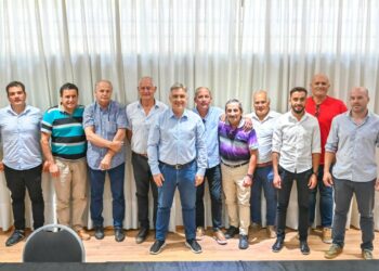 Intendentes de San Javier sumaron su apoyo a Llaryora como gobernador