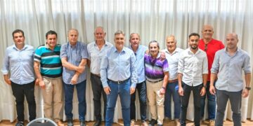 Intendentes de San Javier sumaron su apoyo a Llaryora como gobernador