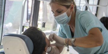 Llega el programa de salud bucal infantil a los barrios de la ciudad
