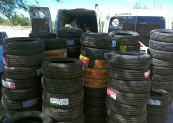 Transportaba 300 cubiertas ilegales e intentó coimear a la Policía Caminera