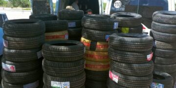 Transportaba 300 cubiertas ilegales e intentó coimear a la Policía Caminera