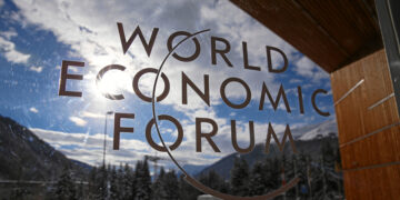 Alarmante advertencia del Foro de Davos sobre la Argentina por la inflación y el “colapso” del Estado