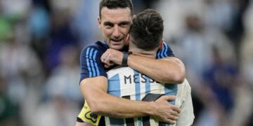 Scaloni sobre Messi: «Lo que transmite no lo vi nunca, en ninguna persona»