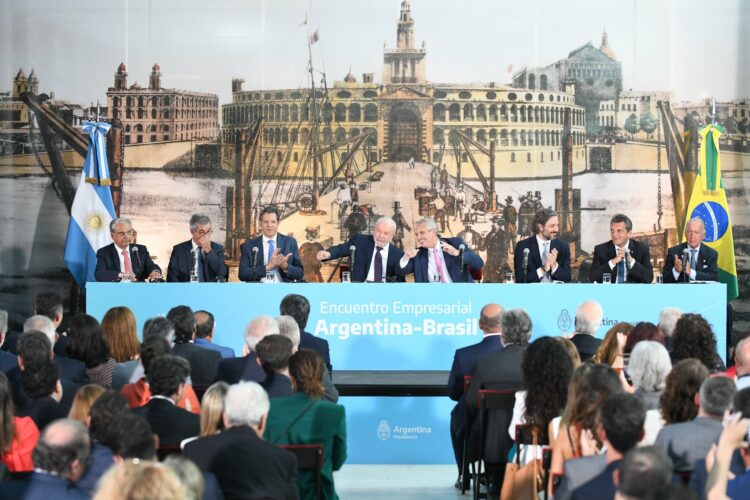 Argentina y Brasil relanzan sus relaciones con una ambiciosa lista de acuerdos