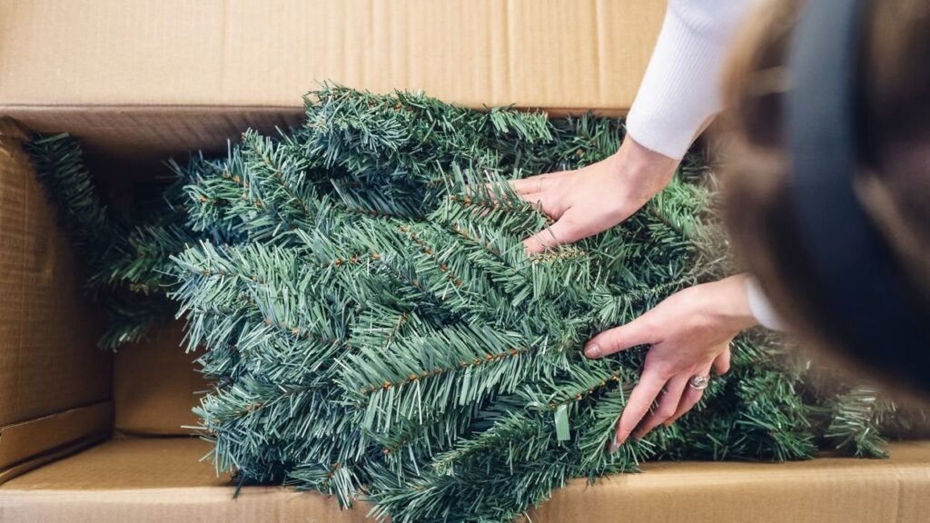 Compró un árbol de navidad por Mercado Libre en diciembre y lo devolvió en enero