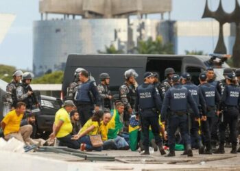 Al menos 45 detenidos por los ataques en Brasilia fueron candidatos en elecciones