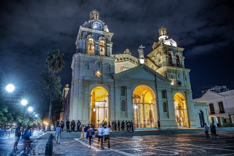 Córdoba misteriosa: enigmas y humor en un paseo lleno de fantasmas y almas en pena