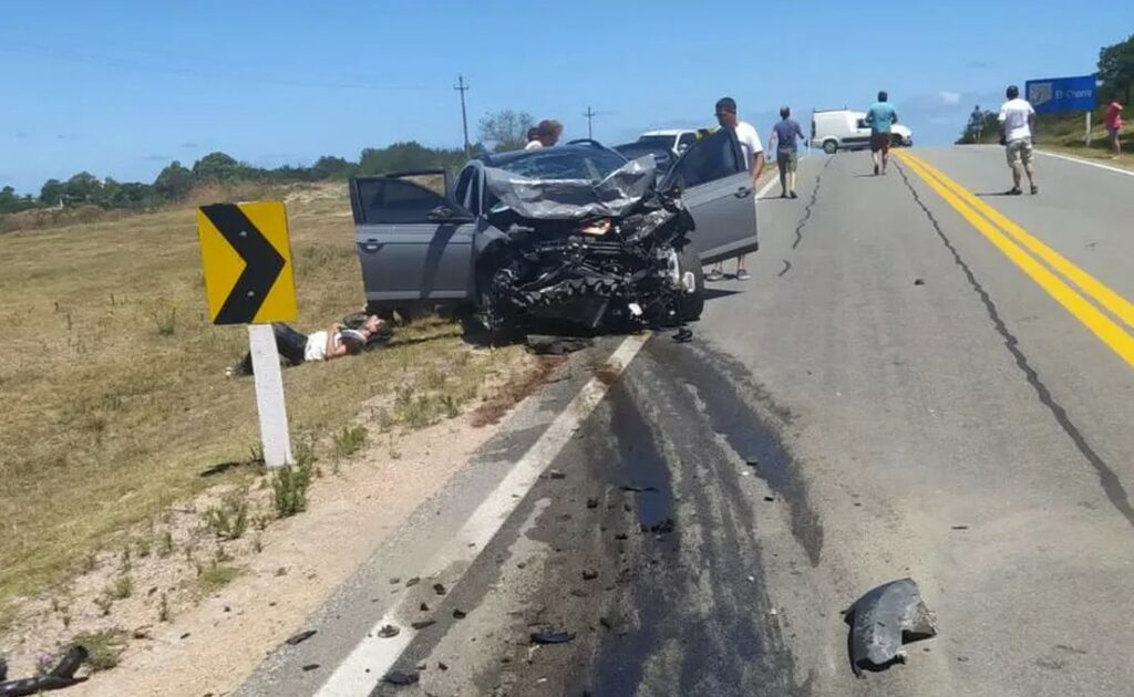 Dos argentinas murieron en un choque frontal en Uruguay