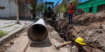 El municipio refuerza la red cloacal de Villa Páez