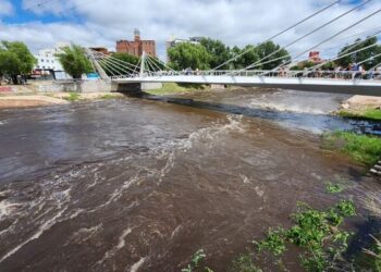 Importante crecimiento de los ríos serranos tras las lluvias