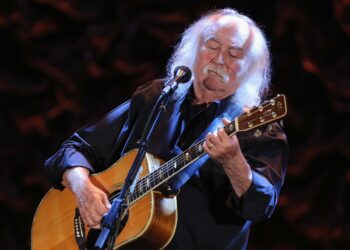 Murió David Crosby, leyenda del rock y el folk norteamericano