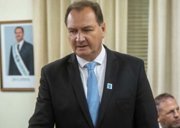 El larretista Dellarossa busca su lugar para la Gobernación