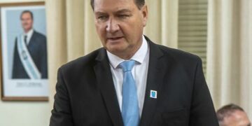 El larretista Dellarossa busca su lugar para la Gobernación