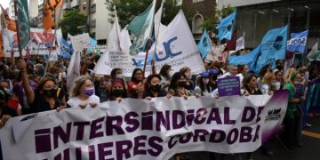 La Intersindical de Mujeres repudió despidos “arbitrarios”