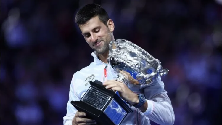 Djokovic se coronó ganador del abierto de Australia y volverá a ser el número 1 del mundo