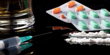 Una provincia de Canadá despenalizó la posesión de drogas duras como heroína y fentanilo