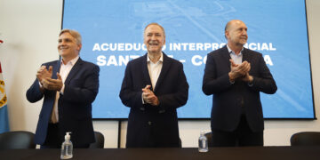 Schiaretti y Perotti abrieron la licitación del acueducto interprovincial: “Es posible unir para enfrentar desafíos importantes”