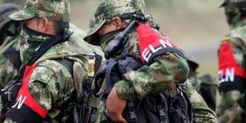 Guerrilleros colombianos negaron el cese al fuego anunciado por Petro