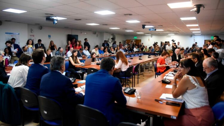 La Comisión de Juicio Político abrió el jueves pasado el proceso contra la Corte.