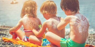 El mayor daño que provoca la exposición al sol se produce antes de los 18 años