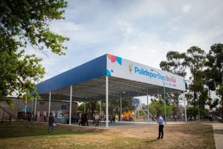 Vacunarán contra el coronavirus en los polideportivos municipales