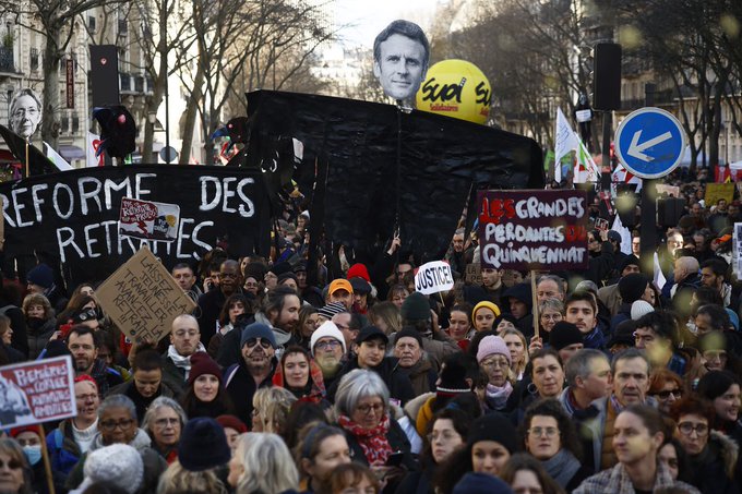 Masiva protesta contra la reforma de Macron