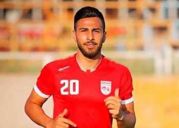 El futbolista iraní Nasr Azadani se salvó de la pena de muerte, pero recibió una extensa condena