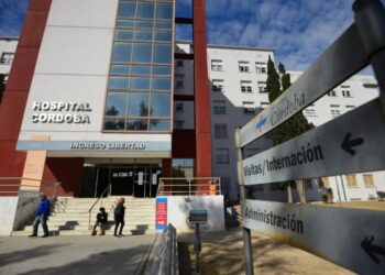 Recibió seis disparos desde una moto y quedó internado
