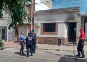 Un hombre murió tras quedar atrapado en un incendio en su casa
