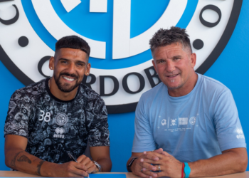 Franco Jara, el experimentado delantero que oficializó su desembarco en Belgrano