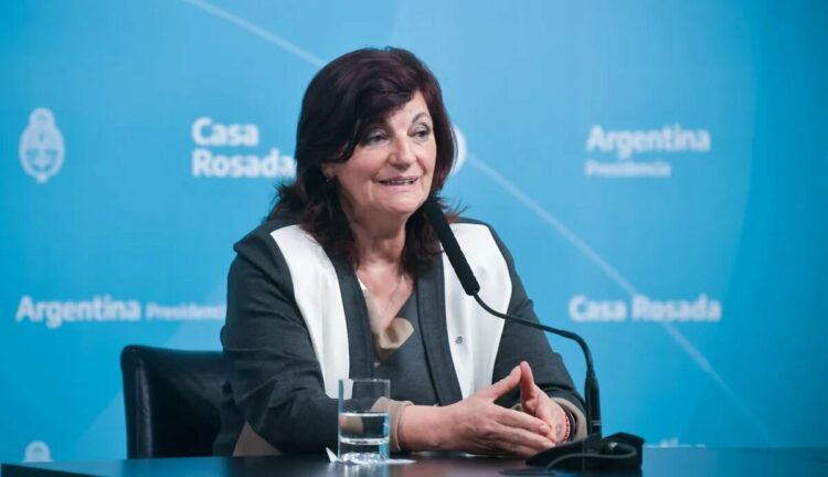 El Gobierno apunta a paritarias bajo un techo del 60% y descarta la reforma laboral