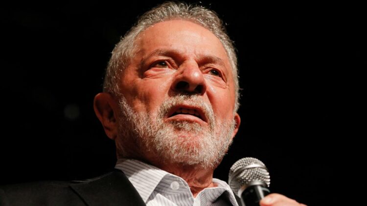 Lula firma decretazo para frenar la venta libre de armas y las privatizaciones de Bolsonaro