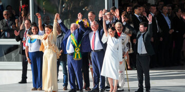 Asumió Lula en Brasil y prometió un gobierno de reconstrucción nacional