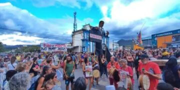 Masiva manifestación por la crisis hídrica en la provincia