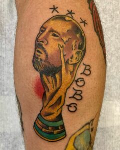 Hizo el tatuaje de Messi más perturbador de la historia