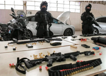 Dictan la prisión preventiva para una banda que robaba vehículos y viviendas en Elena