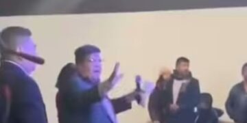 Un pastor enfureció al no recibir diezmos y corrió a sus feligreses de la iglesia