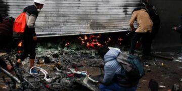 Toque de queda en Perú tras 18 muertes