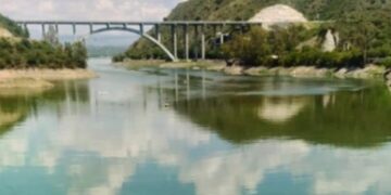 Vuelven a alertar por cianobacterias tóxicas en el agua del lago San Roque