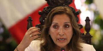 Investigarán a Boluarte por presunto genocidio