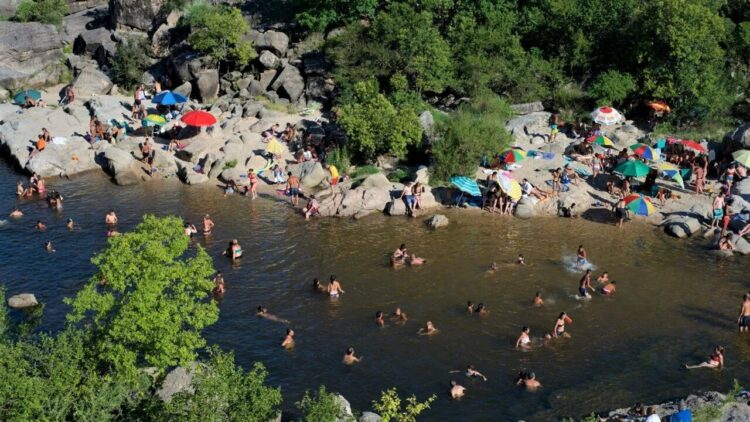 Un intenso movimiento turístico copó las sierras de Córdoba