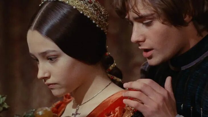 Los protagonistas de “Romeo y Julieta” denuncian a Paramount por "explotación sexual"