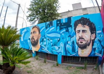 Las imágenes de Pablo Aimar y Walter Samuel ya lucen en un mural de los campeones del mundo